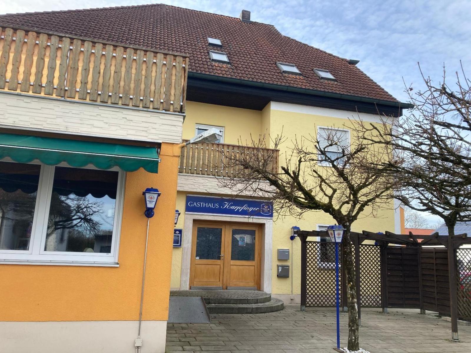 Gasthaus Karpfinger Aiterhofen Exterior photo